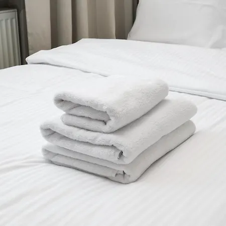 Hala Mirowska Spacious By Bookinghost