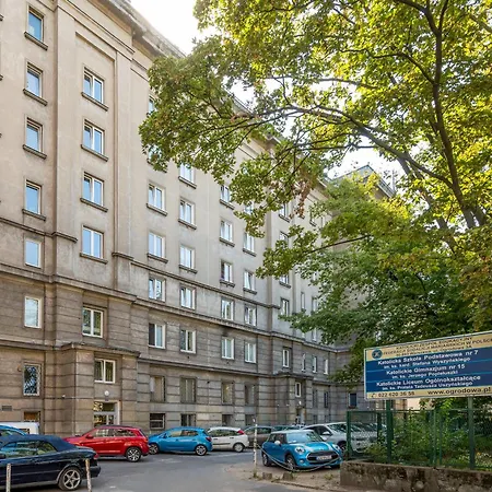 Hala Mirowska Spacious Apartment *