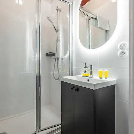 Hala Mirowska Spacious By Bookinghost Apartment Warsaw