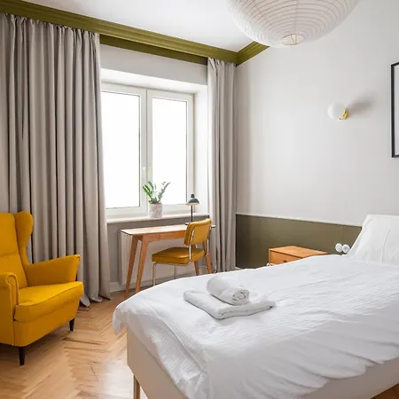 Apartment Hala Mirowska Spacious By Bookinghost Warschau