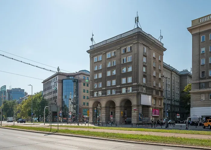 Hala Mirowska Spacious By Bookinghost *