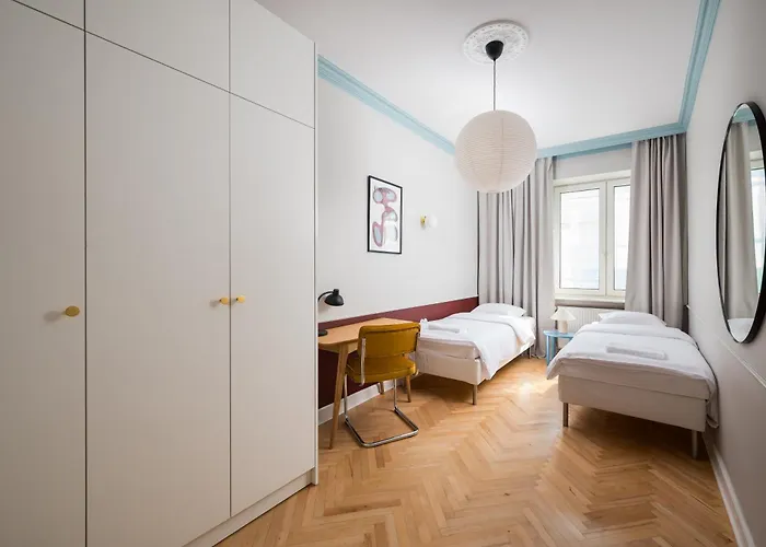 Hala Mirowska Spacious By Bookinghost Lejlighed