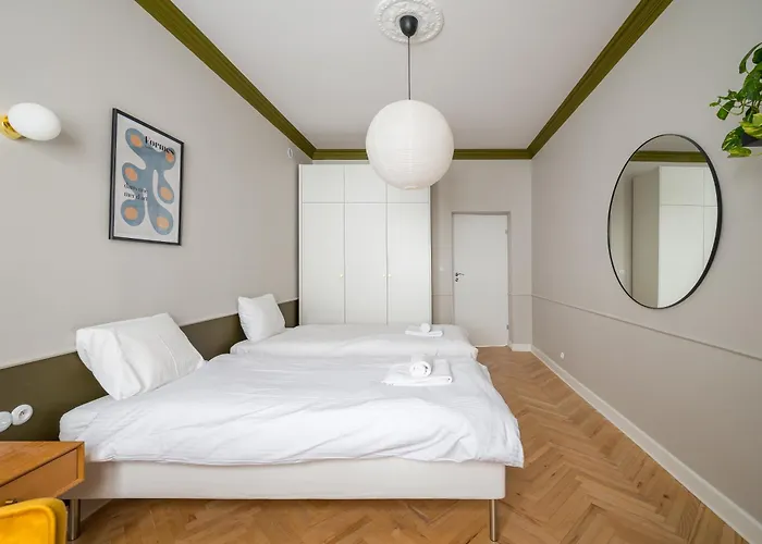 Hala Mirowska Spacious By Bookinghost Lejlighed *