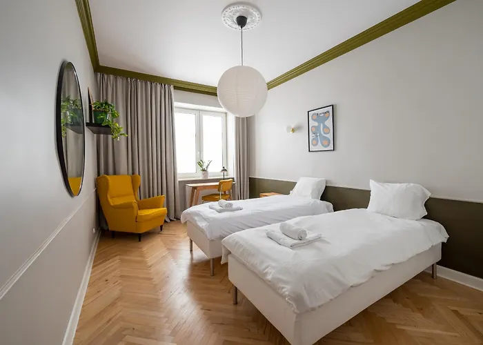 Hala Mirowska Spacious By Bookinghost *