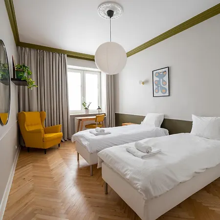 Hala Mirowska Spacious By Bookinghost *