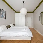 Hala Mirowska Spacious By Bookinghost Lejlighed *
